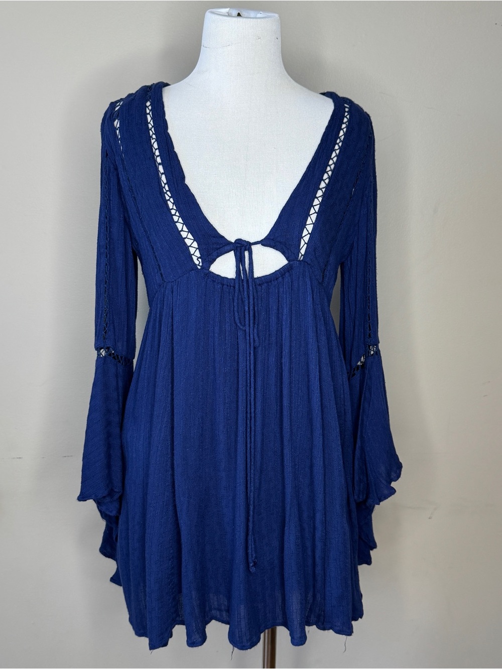 Free People Romeo Mini Dress sz XS Blue Bell Sleeve Crochet Trim Boho Western X